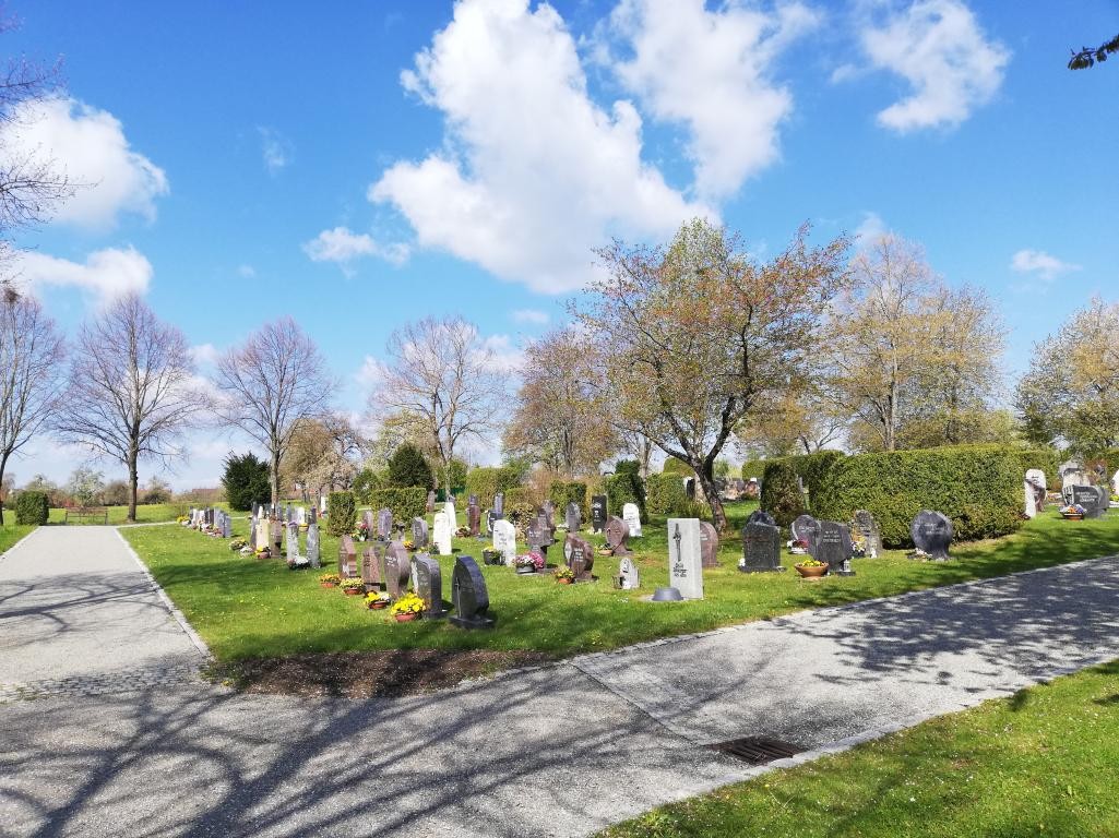 Friedhof Ostdorf Rasenreihengrabfeld Friedhof Ostdorf Rasenreihengrabfeld